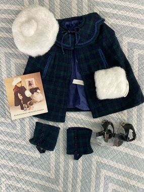 Pleasant Company Samantha’s Winter Story with Borderless Pamphlet